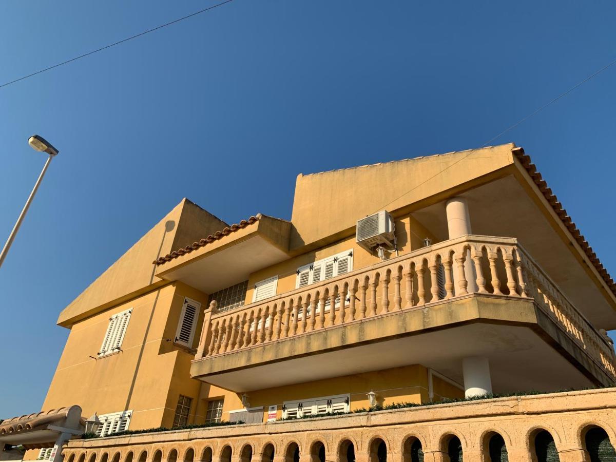 Beach House By M&M Apartment Картахена Екстериор снимка